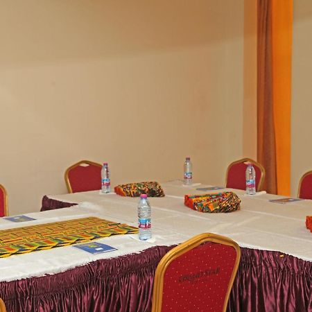 Grand Star Hotel North Legon ภายนอก รูปภาพ