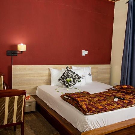 Grand Star Hotel North Legon ภายนอก รูปภาพ