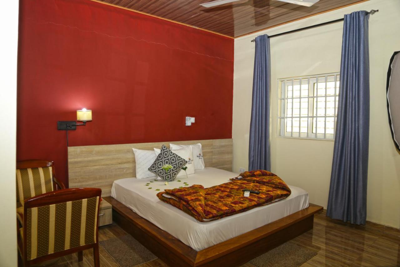 Grand Star Hotel North Legon ภายนอก รูปภาพ