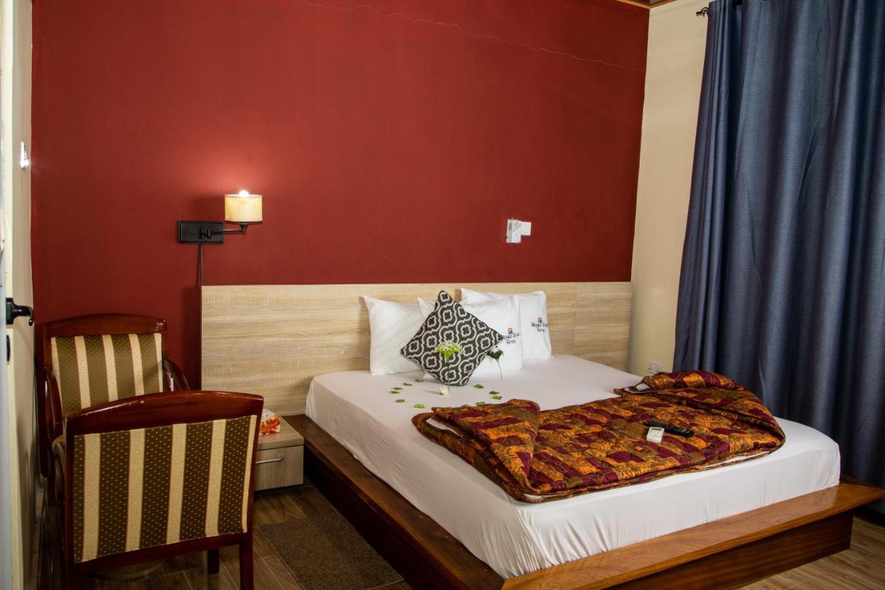 Grand Star Hotel North Legon ภายนอก รูปภาพ