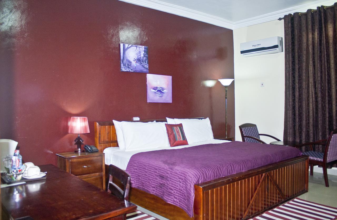 Grand Star Hotel North Legon ภายนอก รูปภาพ