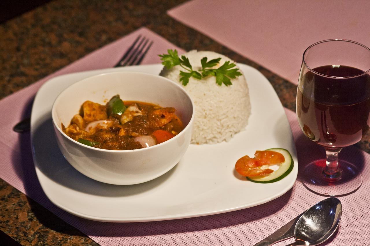 Grand Star Hotel North Legon ภายนอก รูปภาพ