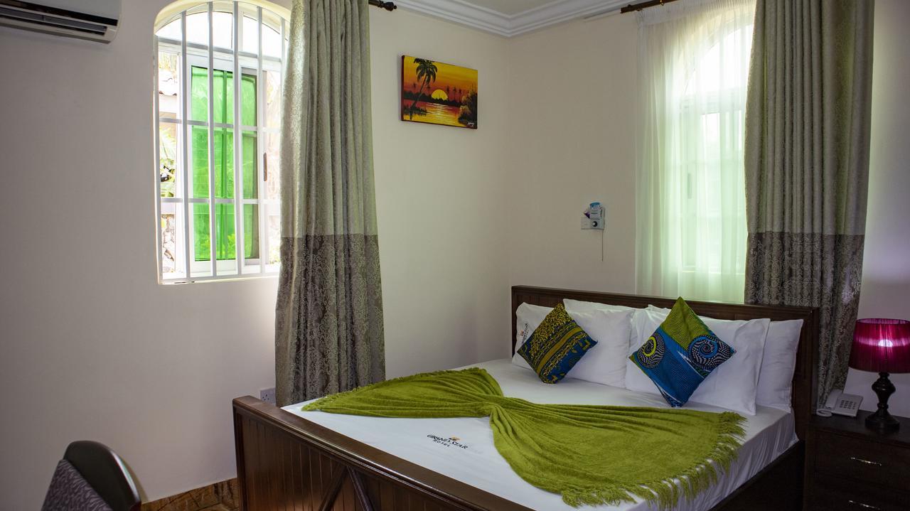 Grand Star Hotel North Legon ภายนอก รูปภาพ