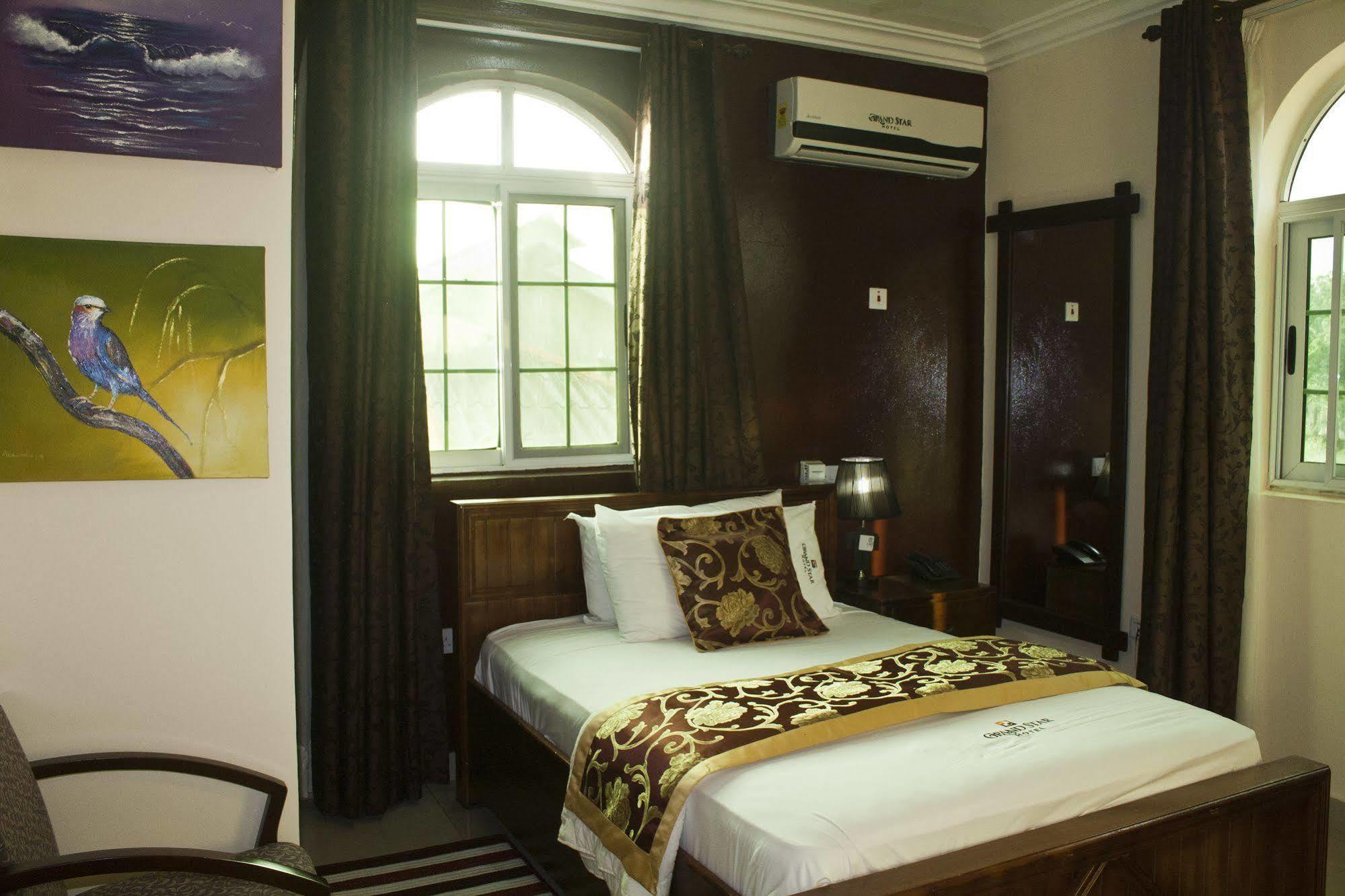 Grand Star Hotel North Legon ภายนอก รูปภาพ