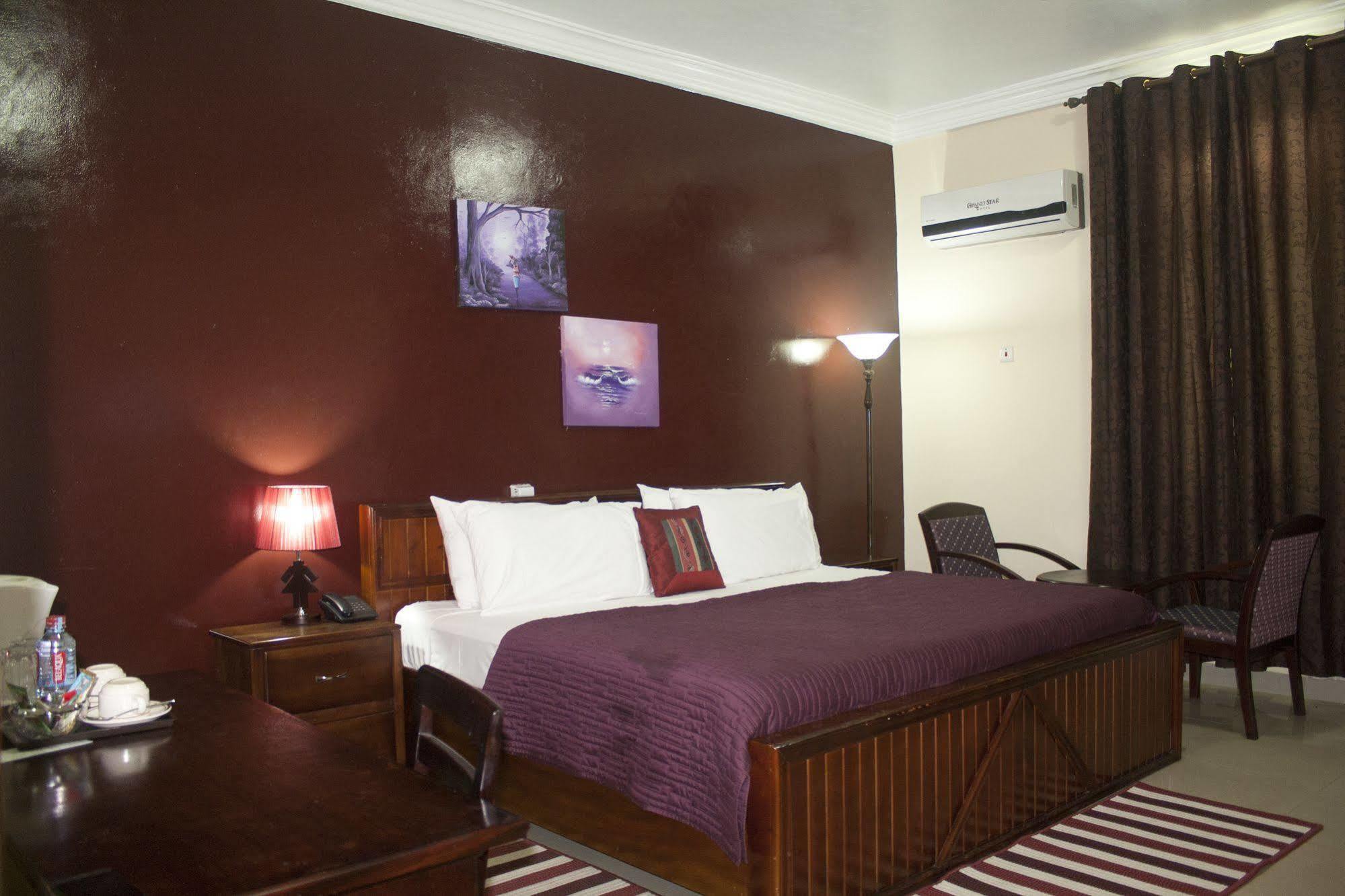 Grand Star Hotel North Legon ภายนอก รูปภาพ