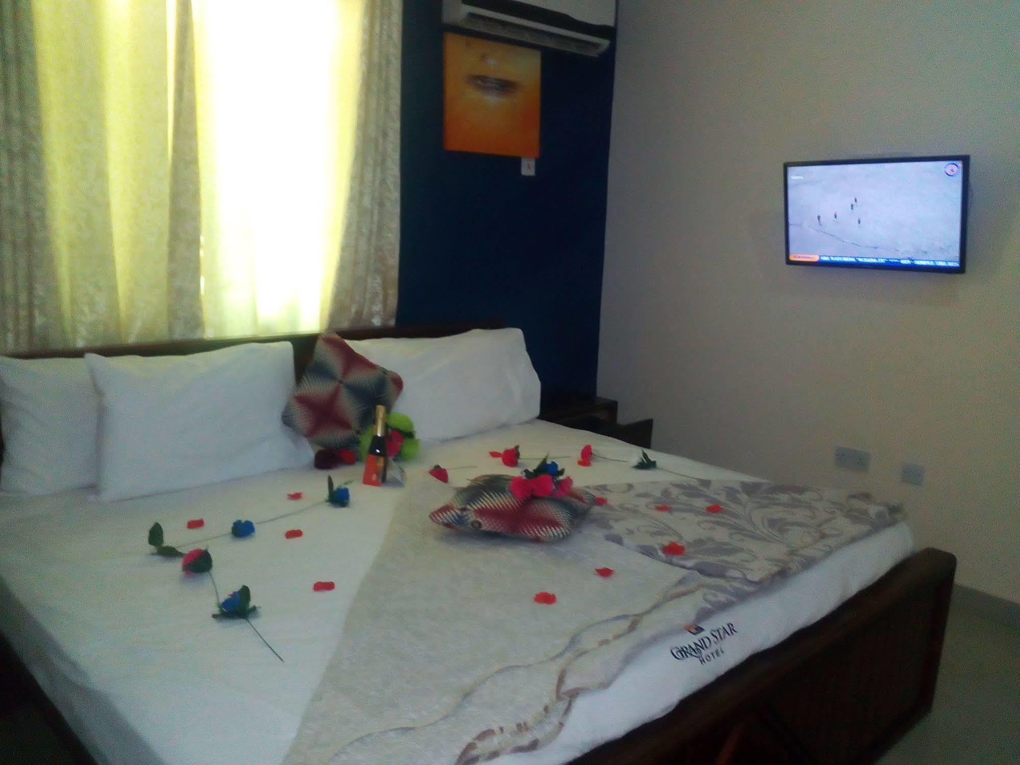 Grand Star Hotel North Legon ภายนอก รูปภาพ
